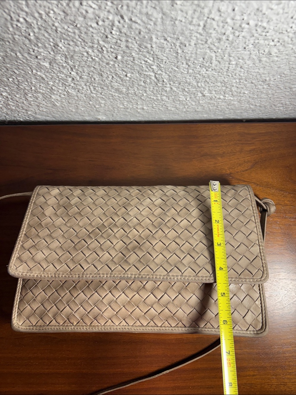 Vintage Bottega Veneta Intrecciato Leather Crossbody Bag in Taupe - Picture 7 of 14